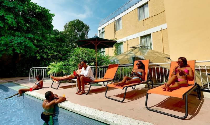 Prince Hotel بورت أو برنس المظهر الخارجي الصورة