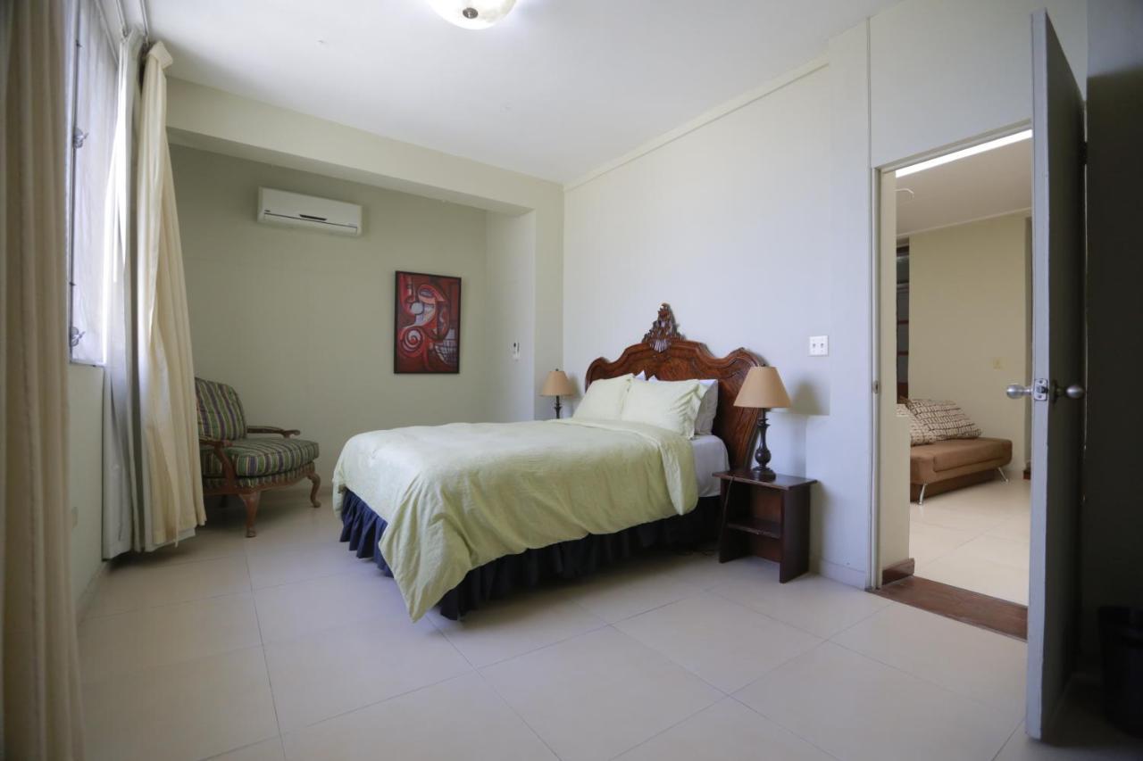 Prince Hotel بورت أو برنس المظهر الخارجي الصورة