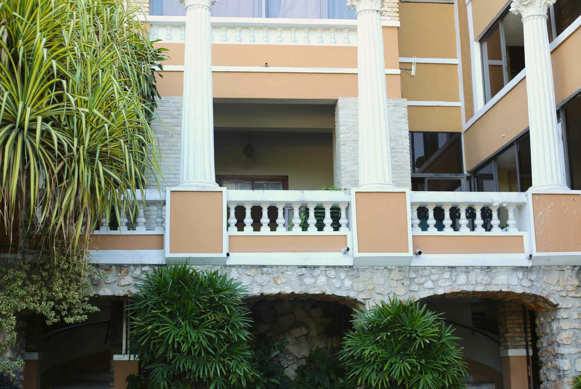 Prince Hotel بورت أو برنس المظهر الخارجي الصورة